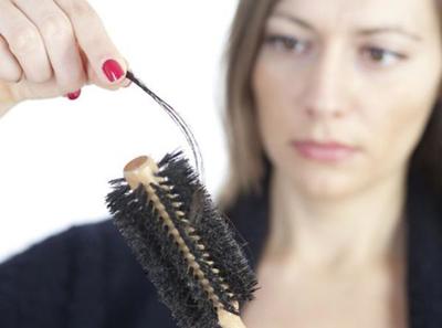 頭發(fā)大把大把的掉！一檢查居然是因為頭發(fā)護(hù)理產(chǎn)品